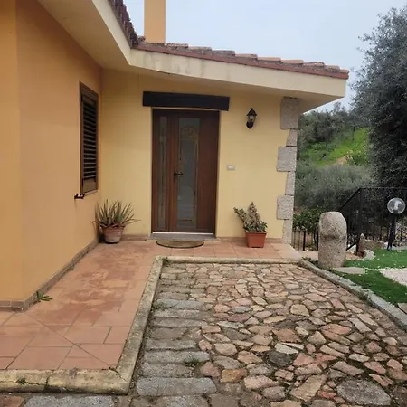 Holiday home Casa Vacanze Villa Lucheria Loceri